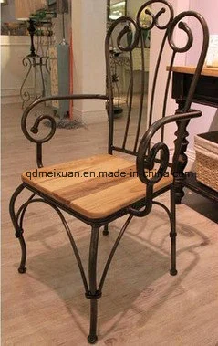 Cadeira de madeira real criativa americana para café de hotel, cadeira de jantar em ferro forjado, cadeira de lazer para restaurar formas antigas de fazer apoio de braço antigo (M-X3343)